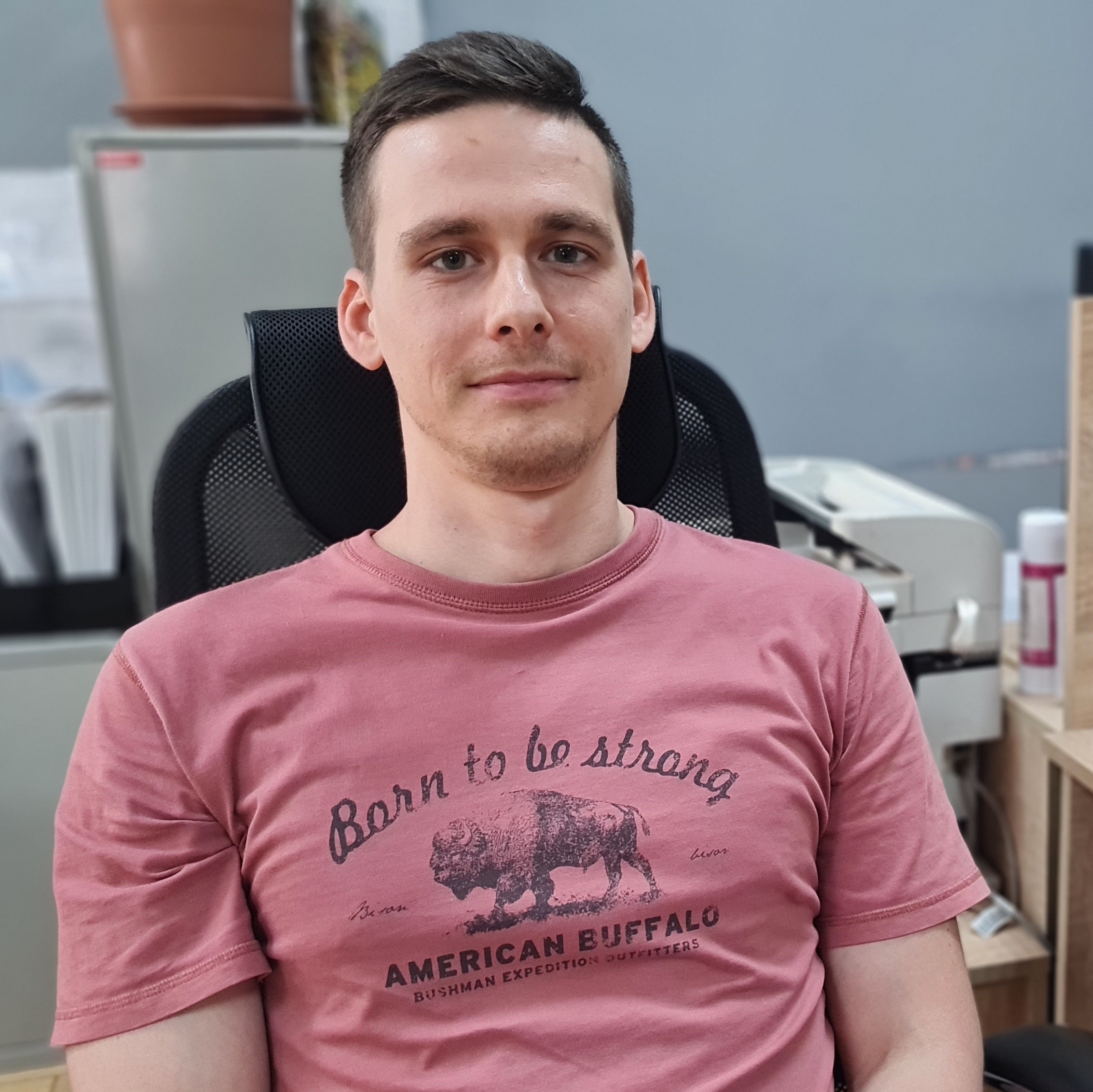 Аватарка эксперта Григорий Бузмарев