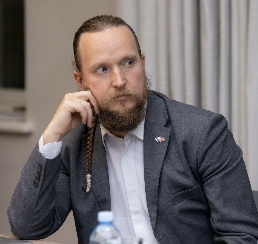Аватарка эксперта Павел Фролов